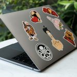 Khám phá sticker dán laptop phong cách và tiết kiệm ngân sách